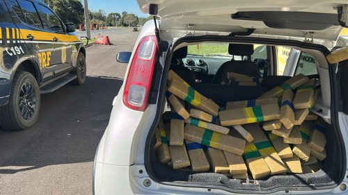 Homem carrega carro com drogas em Cascavel, mas é preso pela PRF na BR-277, em Irati Homem carrega carro com drogas em Cascavel, mas é preso pela PRF na BR-277, em Irati