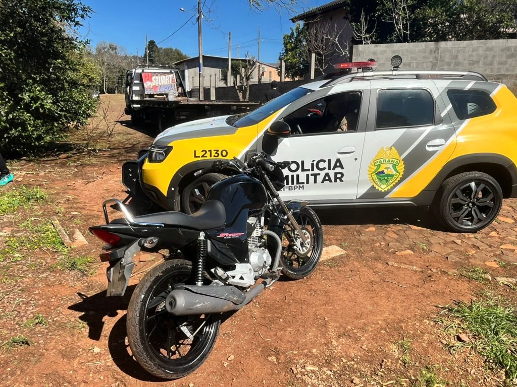 Moto furtada na noite de sábado é recuperada pela PM neste domingo