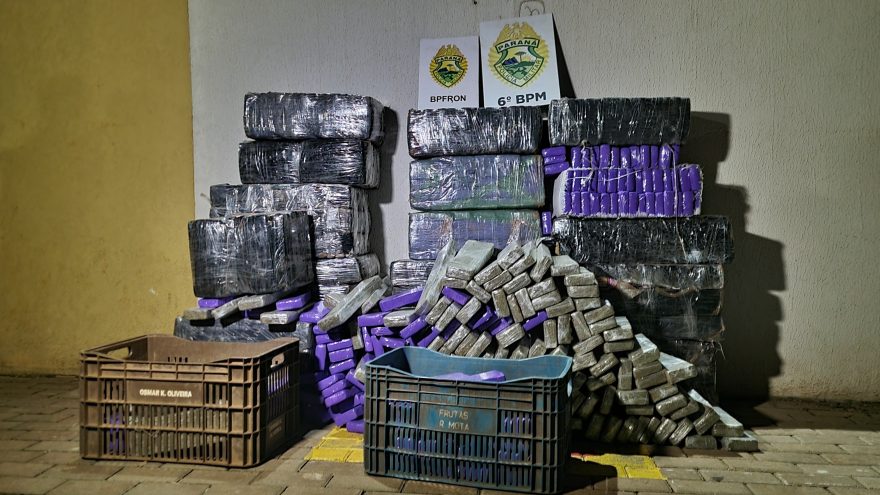 Após perseguição, PM apreende caminhonete carregada com maconha em Cascavel