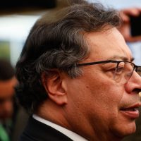 Morre Miguel Uribe, pré-candidato à presidência da Colômbia Imagem referente a Morre Miguel Uribe, pré-candidato à presidência da Colômbia