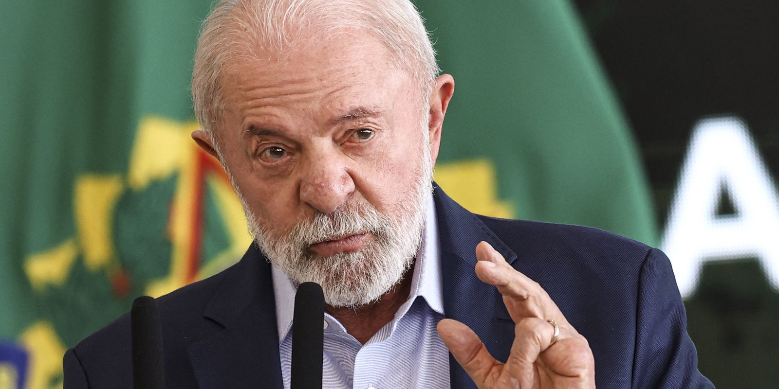 Lula finaliza plano aos setores afetados por tarifaço de Trump