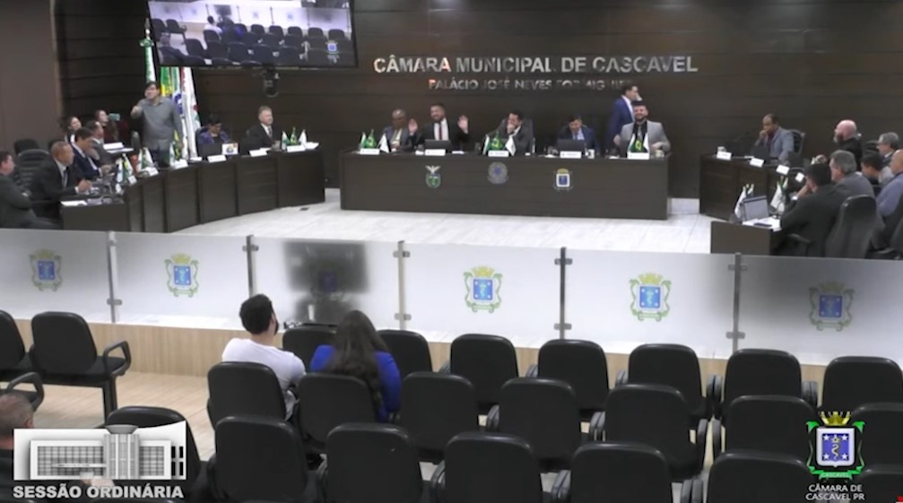 Polêmica na Câmara Municipal: “Igualdade nem aqui e nem na China”, diz vereador sobre extinção do FEFC