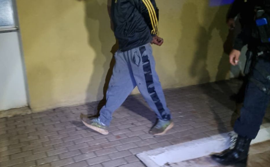 Homem que responde por furto é detido pela Guarda Municipal no Terminal Oeste
