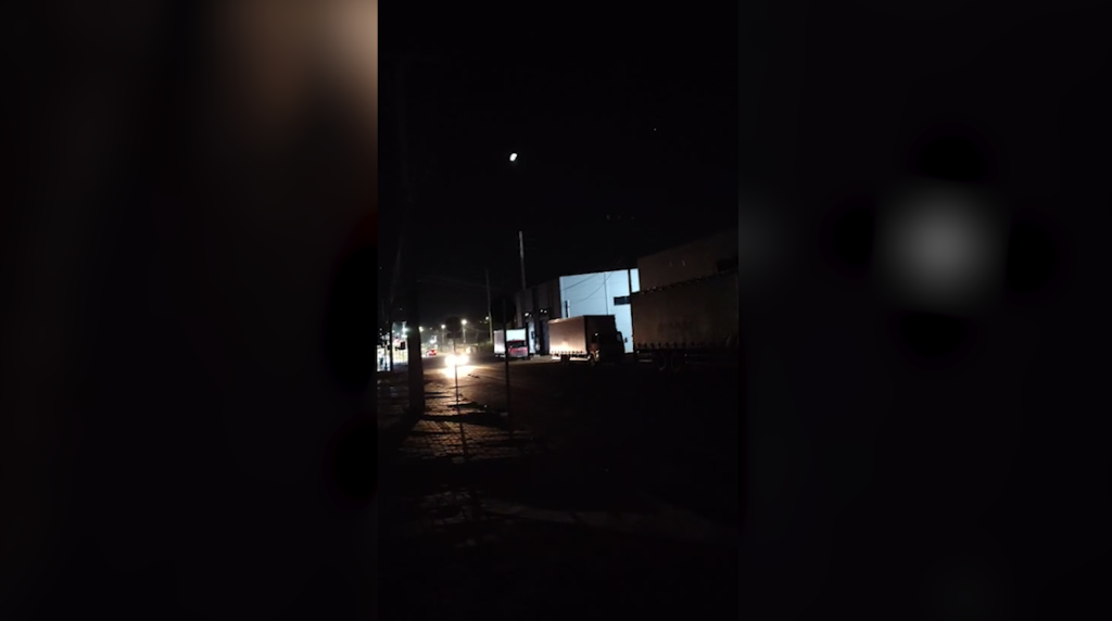 Escuro e perigoso: Moradores reclamam da falta de luz em avenidas de Cascavel