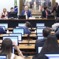 Imagem referente a CCJ aprova aumento de pena para aliciamento de crianças na internet