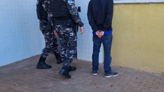Suspeito de roubo é detido pelo Pelotão de Choque
