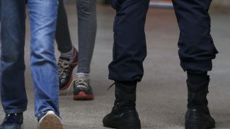 Tribunal de Contas suspende programa de escolas cívico-militares de MG