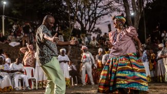 Encontro de Jongueiros transforma Praça Tiradentes em quilombo no Rio