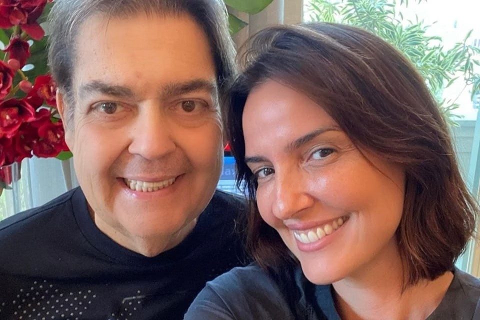 "Está tudo indo bem! Obrigada Deus!", esposa atualiza quadro do Faustão "Está tudo indo bem! Obrigada Deus!", esposa atualiza quadro do Faustão