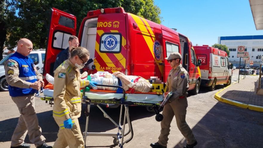 Motociclista fica em estado grave após acidente de trânsito no Centro