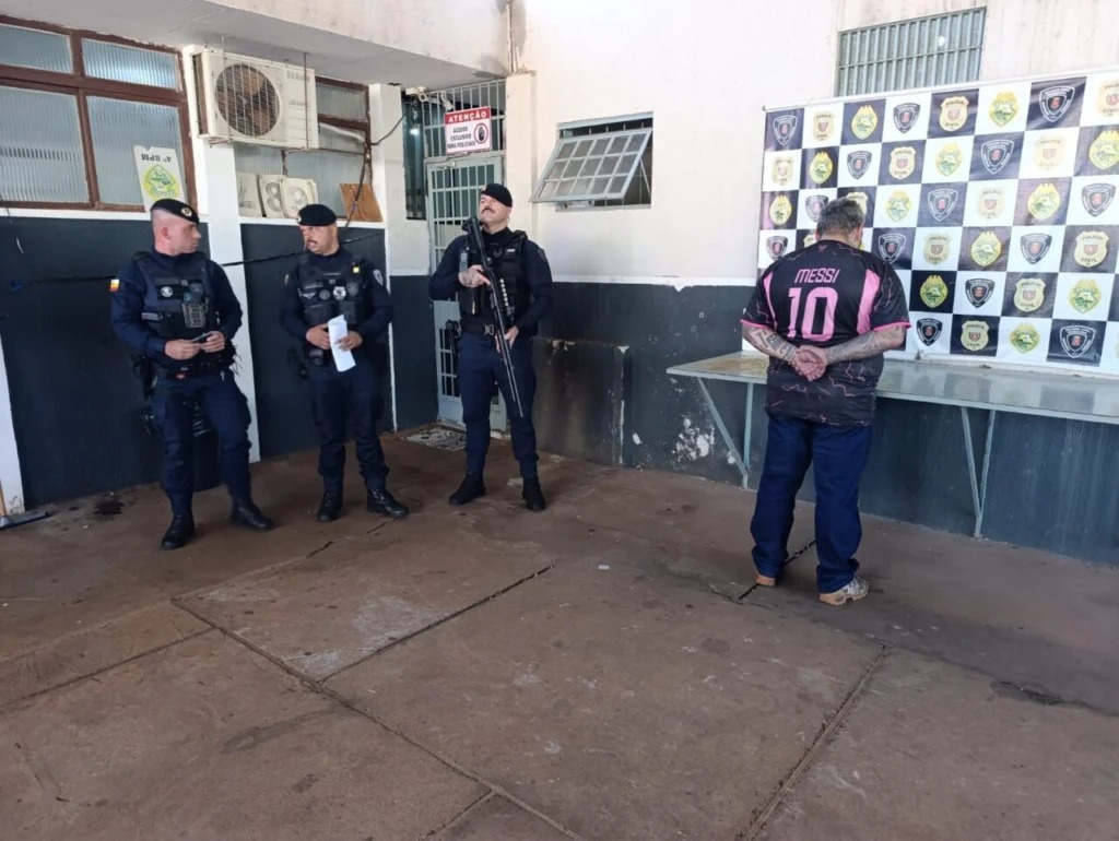 Motorista embriagado que atropelou e matou irmã do padre na saída da missa é preso Motorista embriagado que atropelou e matou irmã do padre na saída da missa é preso
