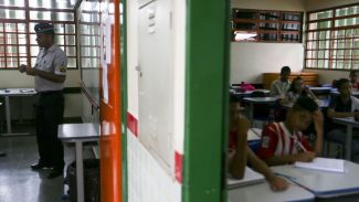 Justiça libera contratação de PMs para escolas cívico-militares em SP Justiça libera contratação de PMs para escolas cívico-militares em SP