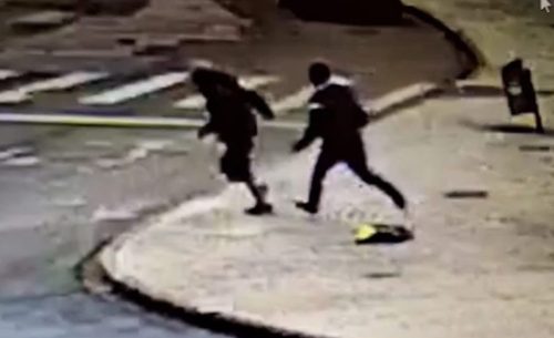 Morre no hospital homem que foi esfaqueado em briga no Centro de Curitiba Morre no hospital homem que foi esfaqueado em briga no Centro de Curitiba