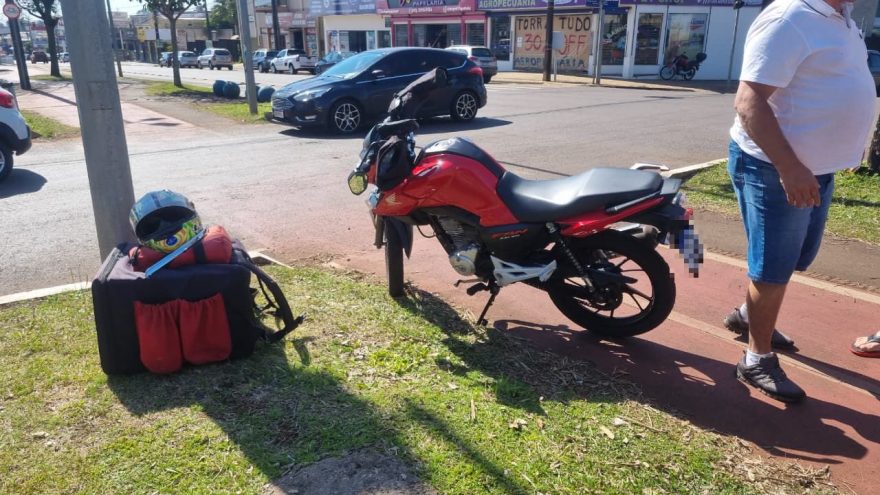 Motociclista sofre acidente na Avenida Barão do Rio Branco
