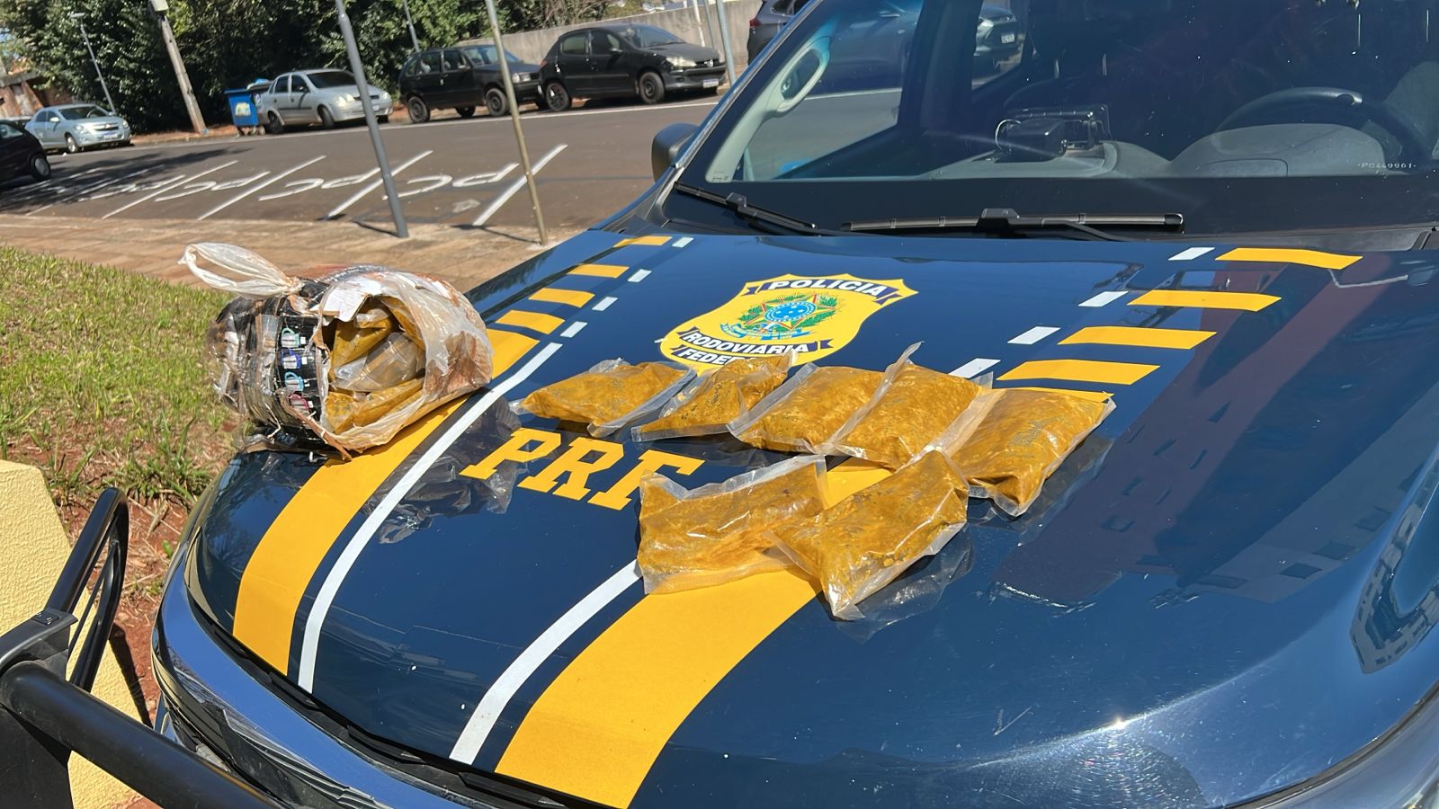 PRF apreende mais de 300 Kg de maconha e haxixe em Pato Branco