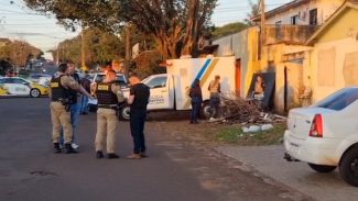 Lamentável! Criança de 2 anos viu a irmã sendo morta e a mãe sendo esfaqueada no Bairro Cascavel Velho Lamentável! Criança de 2 anos viu a irmã sendo morta e a mãe sendo esfaqueada no Bairro Cascavel Velho