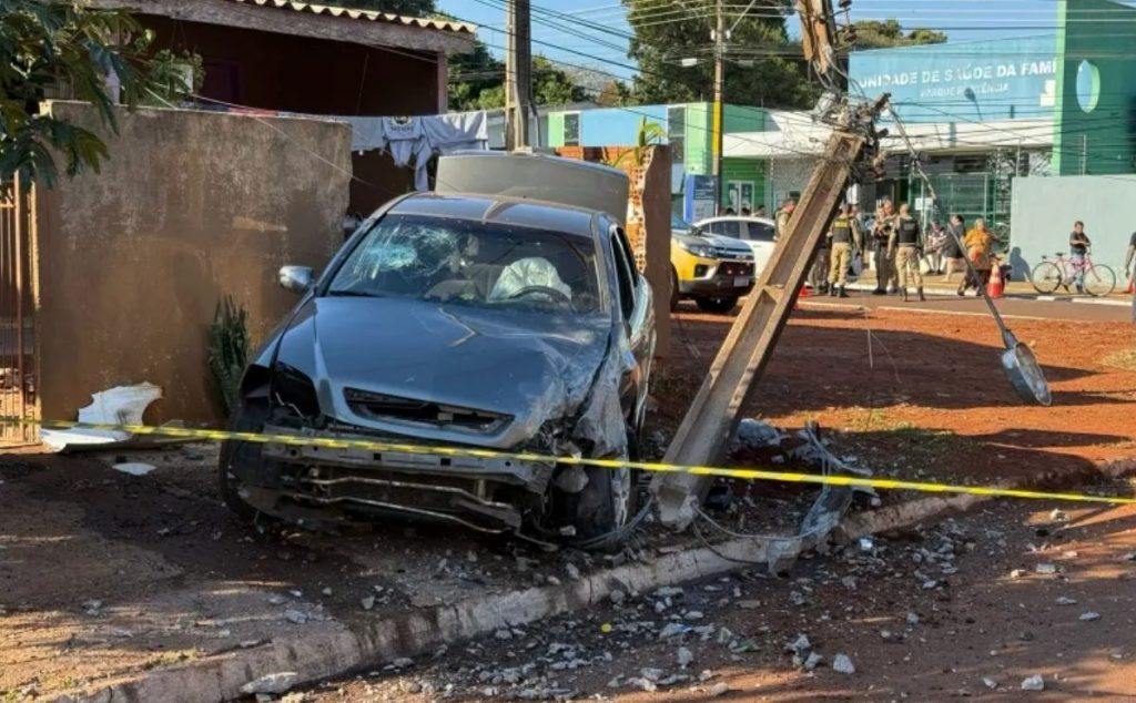Mulher morre em violento acidente em Guaíra