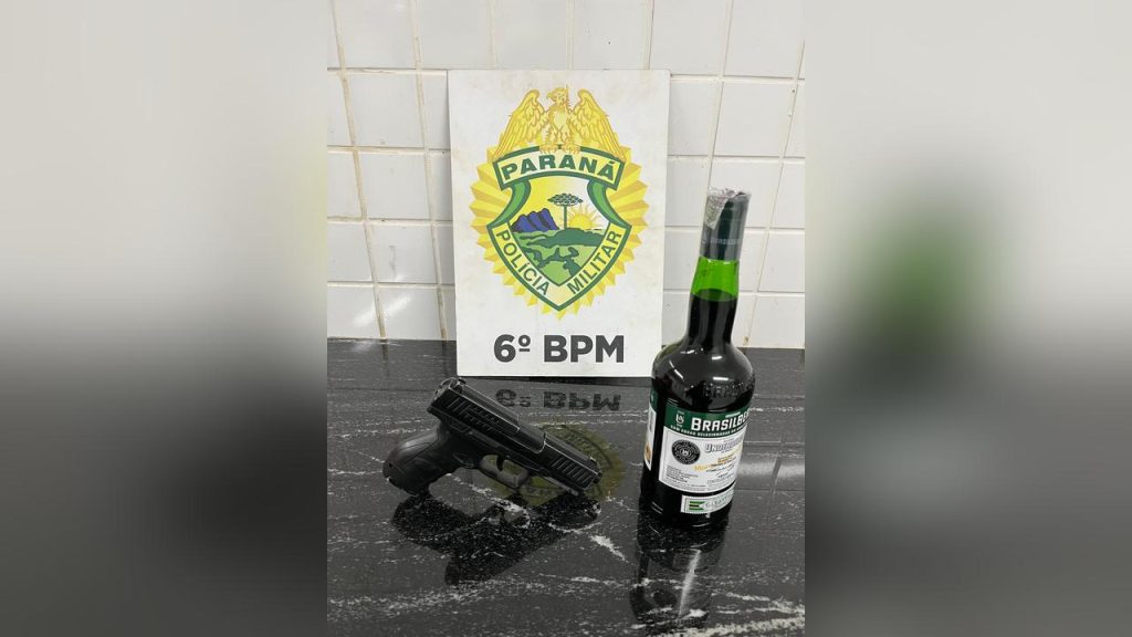 Homem furta bebida e tenta se esconder no telhado de casa em Cascavel