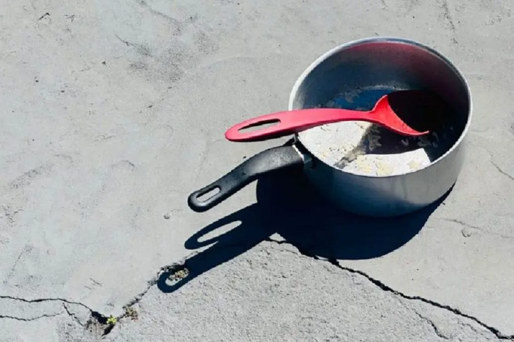 Idosa é atropelada com panela de arroz ao atravessar avenida