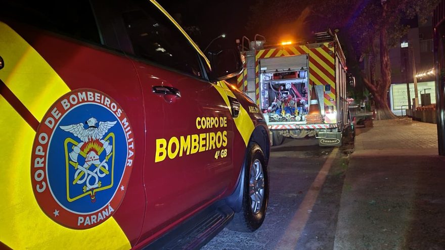 Fritadeira pega fogo em restaurante na Paraná e clientes seguem mandando ver no prato