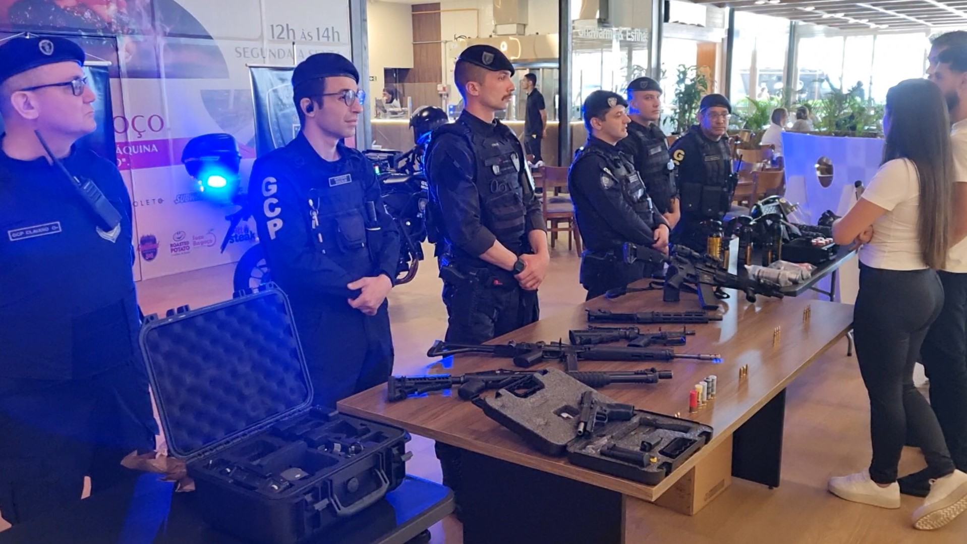 GM e GCP realizam exposição de armamento e viaturas no Shopping Catuaí