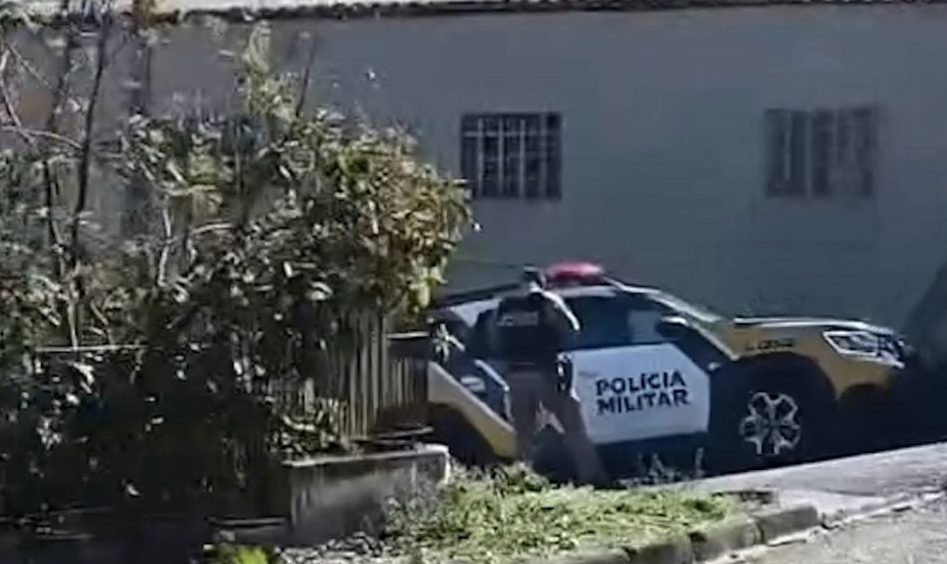 Mistério! Mãe de dois filhos é encontrada morta em casa; Polícia investiga