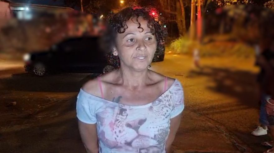 “É muito perigoso, tem criança nessa rua”, alerta moradora após mais um acidente no Tarumã