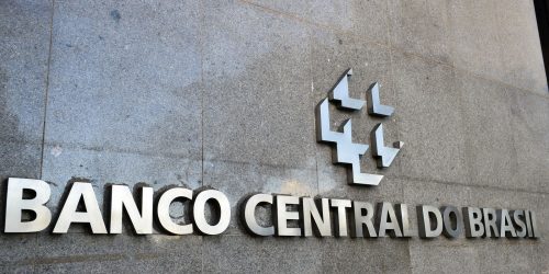 Mercado financeiro reduz previsão da inflação para 4,95% Imagem referente a Mercado financeiro reduz previsão da inflação para 4,95%