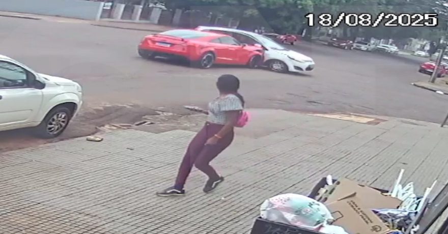 Novo ângulo mostra força de colisão entre Audi TT e Fiesta no Centro