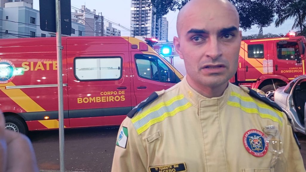 “Duas pessoas feridas e uma delas bateu cabeça contra para-brisa” diz bombeiro após acidente em Cascavel