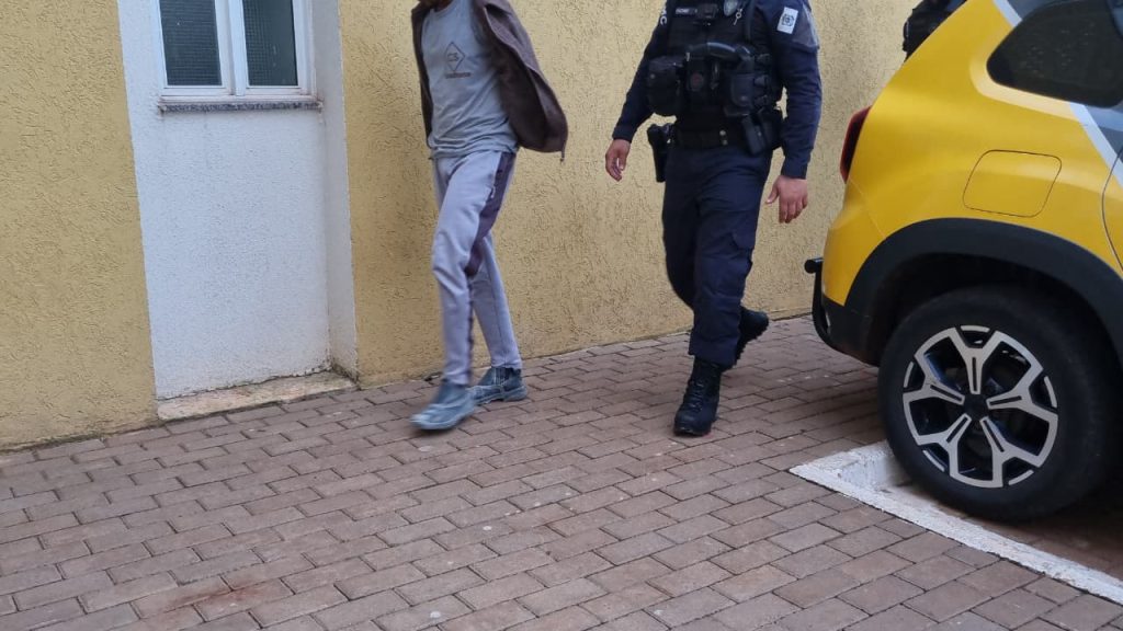 Homem de 42 anos é preso para cumprir 14 anos por roubo