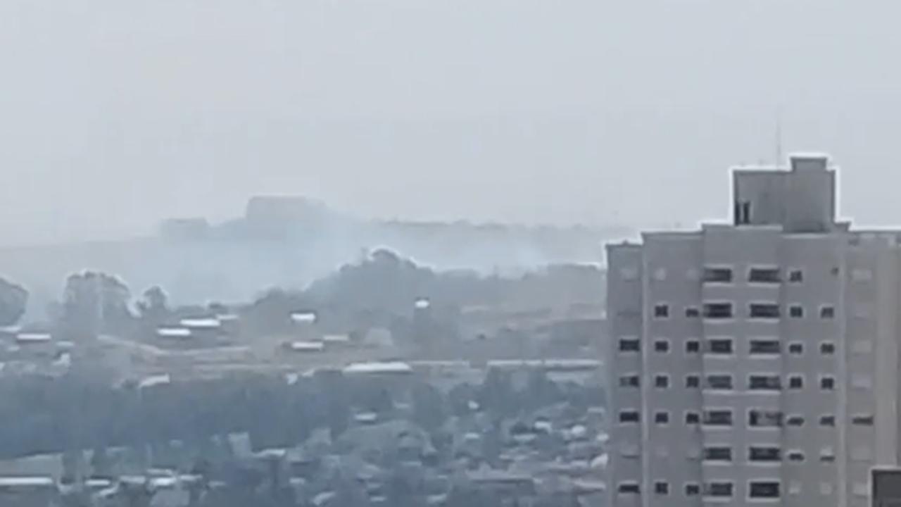 Fumaça de incêndio em Cascavel pode ser vista a quilômetros de distância Fumaça de incêndio em Cascavel pode ser vista a quilômetros de distância