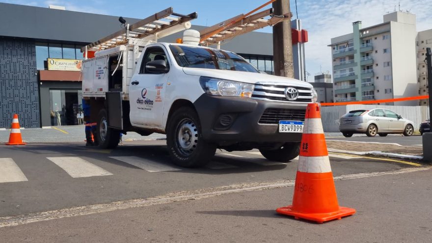 Após sobrecarga, Copel trabalha para reestabelecer energia no Centro de Cascavel