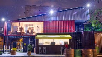 Minc repudia ação policial no Teatro de Contêiner em SP