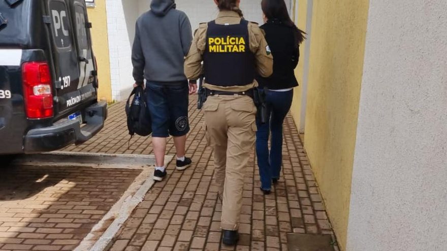 Aluno é flagrado com cigarro de maconha no colégio Eleodoro após denúncia de colega