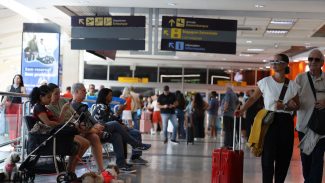 Setor aéreo bate recorde com 11,6 milhões de passageiros em julho Setor aéreo bate recorde com 11,6 milhões de passageiros em julho