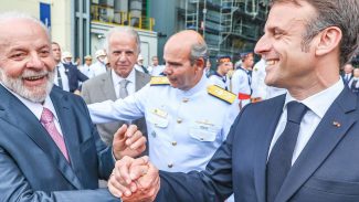 Lula e Macron se comprometem a mais diálogo para acordo Mercosul-UE