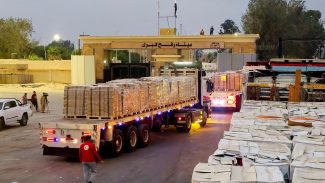 Mesmo autorizado, material para abrigo não entra em Gaza, dizem ONGs
