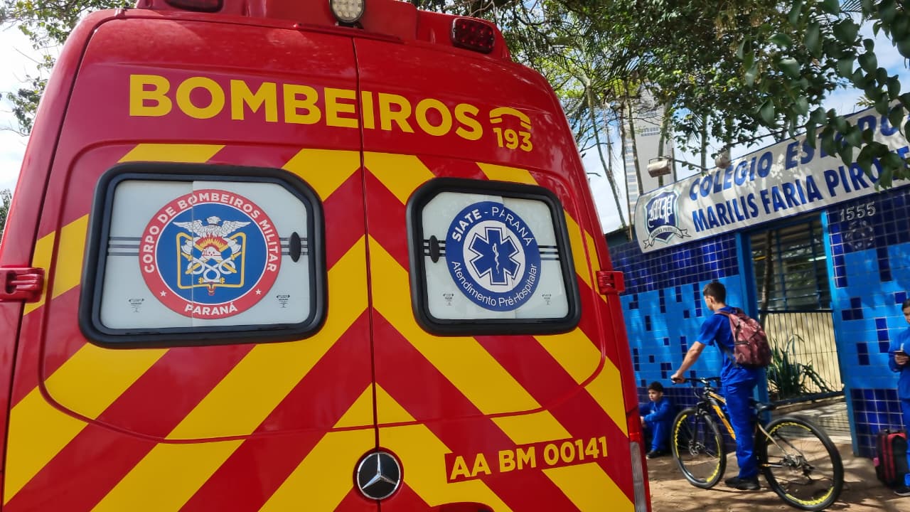 Bombeiros atendem vítima no Colégio Estadual Marilis Faria Pirotelli