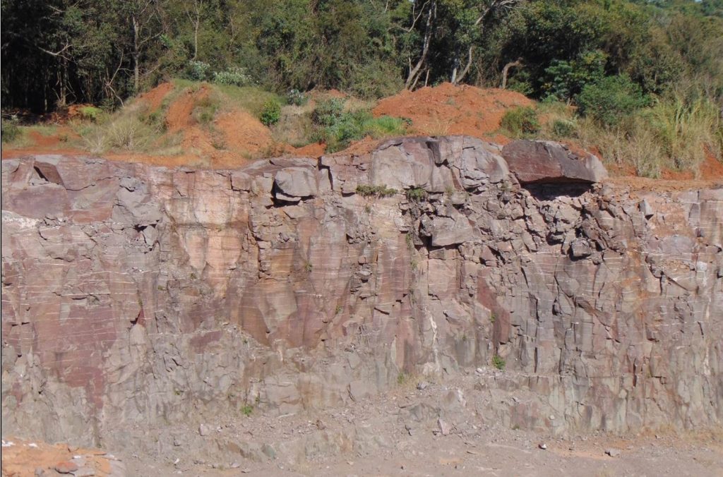 Cascavel licita R$ 40 mil em novas ferramentas para pedreira municipal 