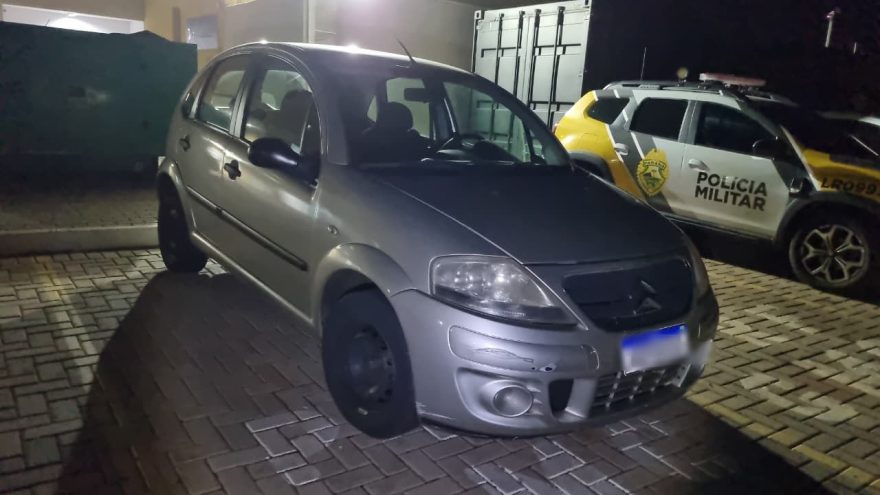 Citroën C3 tomado em assalto no São Cristóvão é localizado pela PM no bairro Interlagos