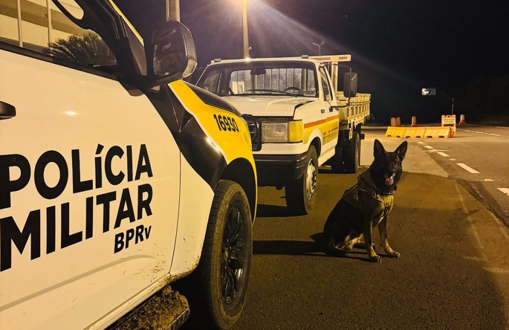 BPRv flagra caminhão roubado e prende suspeito na PR-323, em Iporã