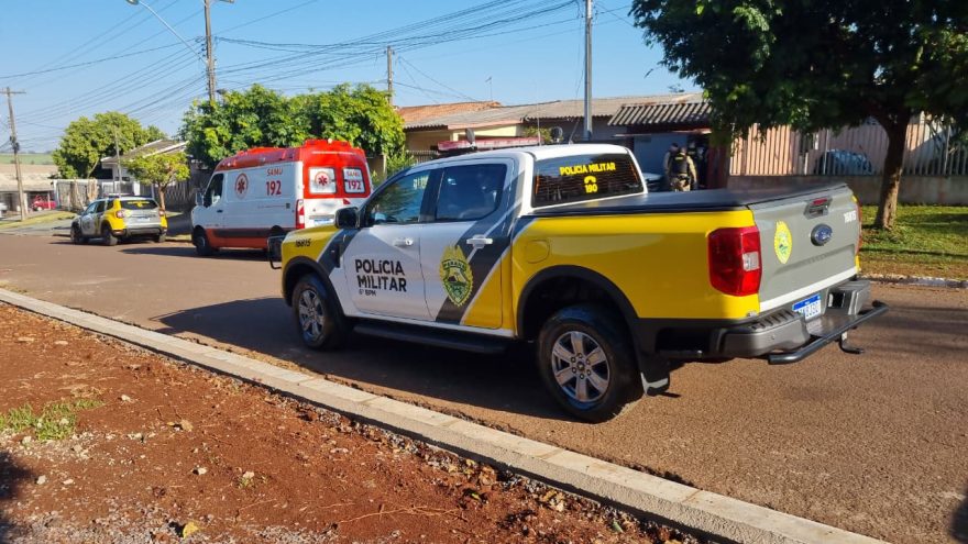 Jovem surta, quebra móveis e ameaça familiares com faca no Santa Felicidade