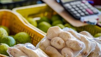 Batata e cebola estão mais baratas, diz Conab Batata e cebola estão mais baratas, diz Conab