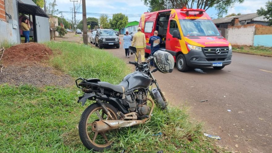 Motociclista fica ferido em colisão com carro no Conjunto São Francisco em Cascavel
