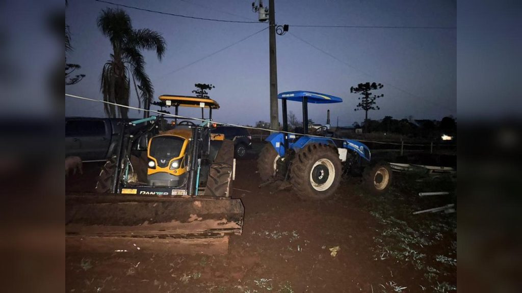 PF prende quatro homens por extração ilegal de madeira em terra indígena