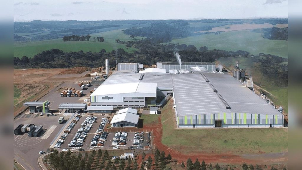Indústria de Quedas do Iguaçu fecha unidade e faz demissão em massa após tarifas dos EUA