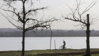 Inmet emite alerta vermelho para baixa umidade do ar em 5 estados e DF Inmet emite alerta vermelho para baixa umidade do ar em 5 estados e DF