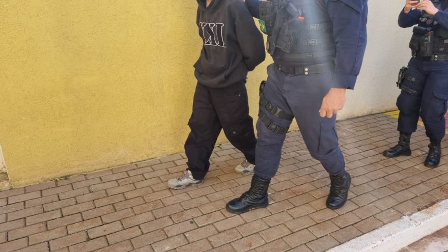 Logo após completar 18 anos, jovem é detido com drogas pela Guarda Municipal de Cascavel