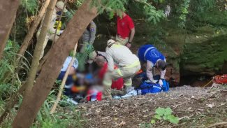 Menino de 13 anos que se afogou em córrego ao lado do Ecopark Oeste morre no HUOP